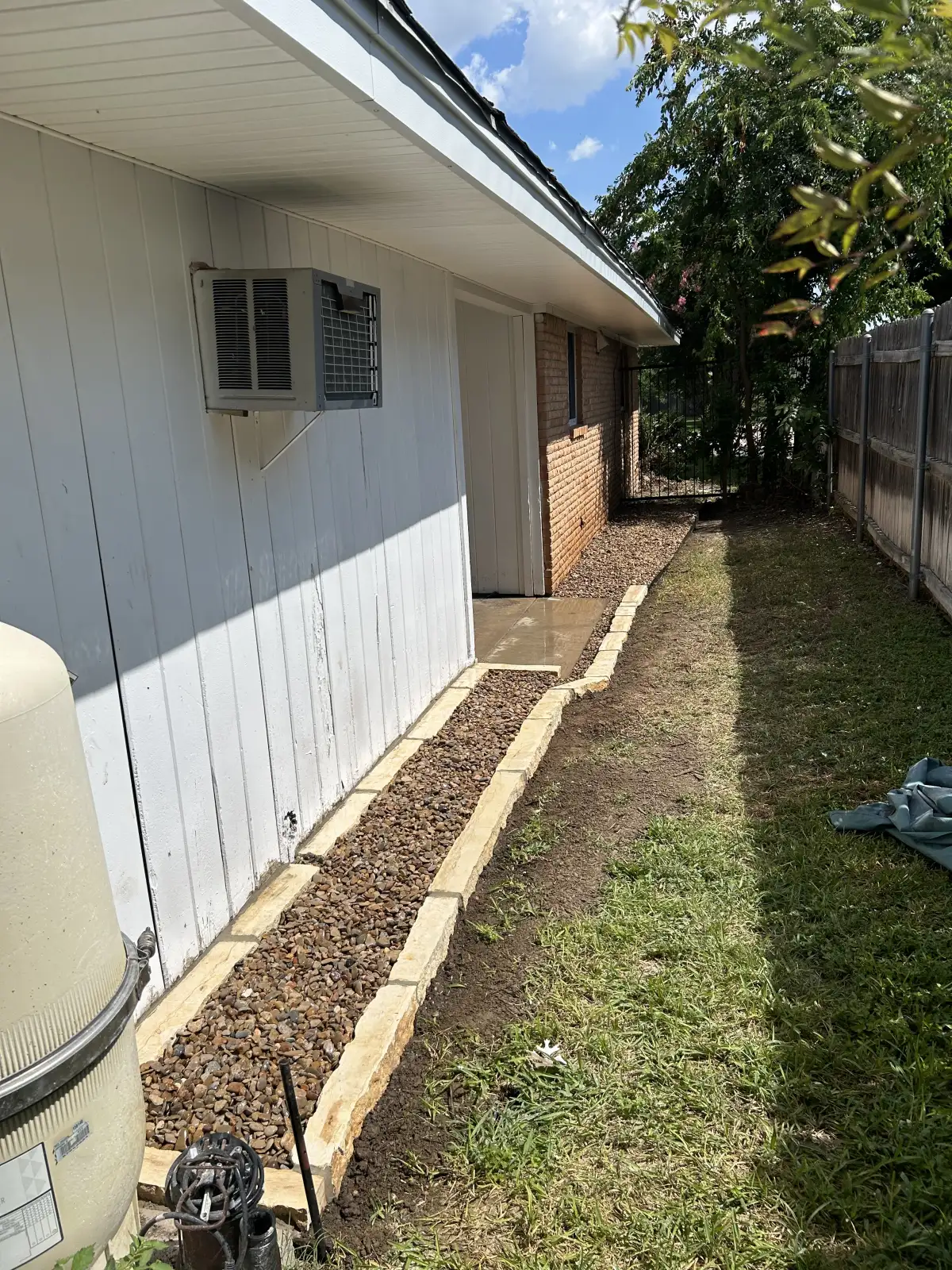 Professional drainage and grading solutions for Weatherford TX side yards